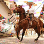 🌮🌵 Descubre las increíbles costumbres de Jalisco: folklore, tradiciones y más